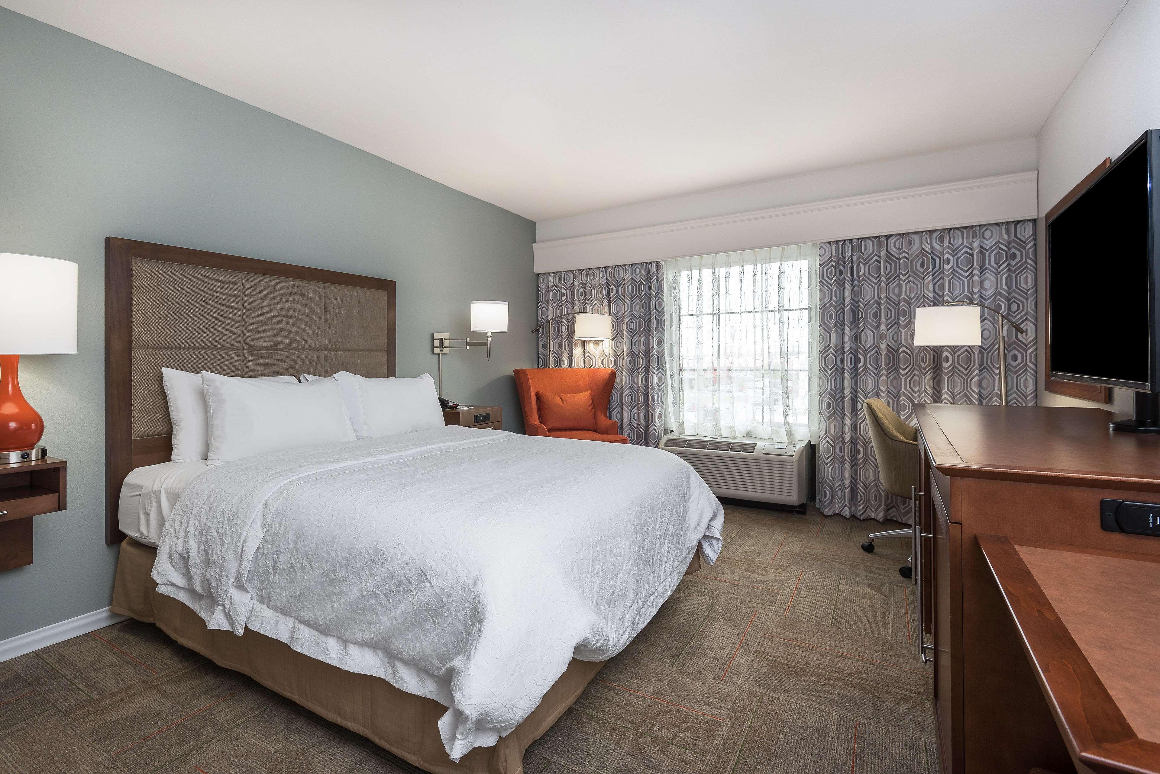Hampton Inn & Suites Florence Center Bagian luar foto
