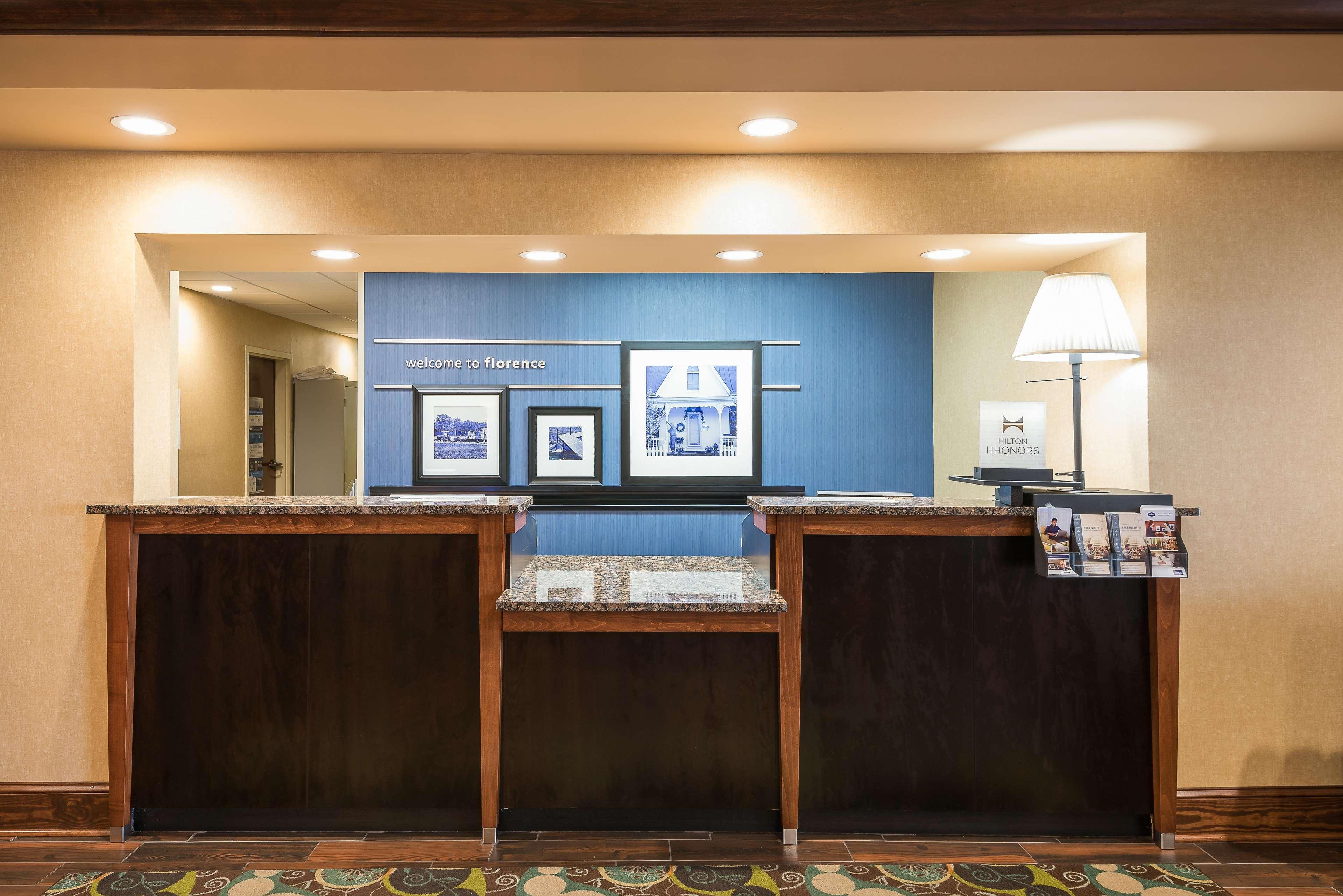 Hampton Inn & Suites Florence Center Bagian luar foto